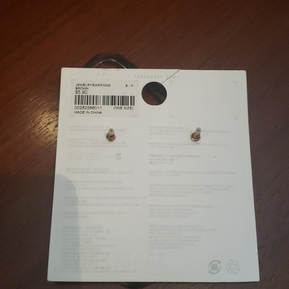 Forever 21 tortoise shell earrings - Picture 2 of 2